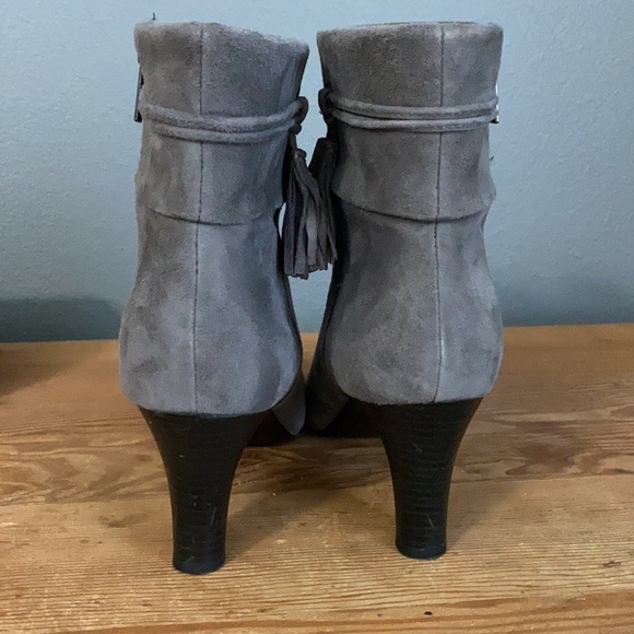 Gray Bandolino Ankle Boots - Picture 4 of 8